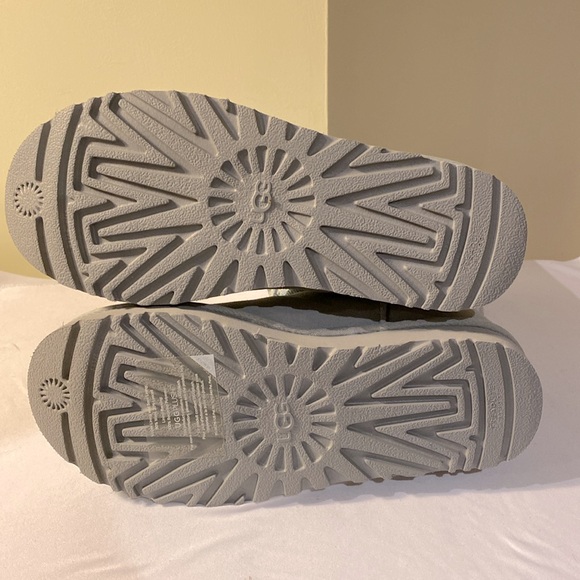 Ugg Womens Classic Short Sequin Stars Boots Grey Violet Size 6 - Picture 5 of 5